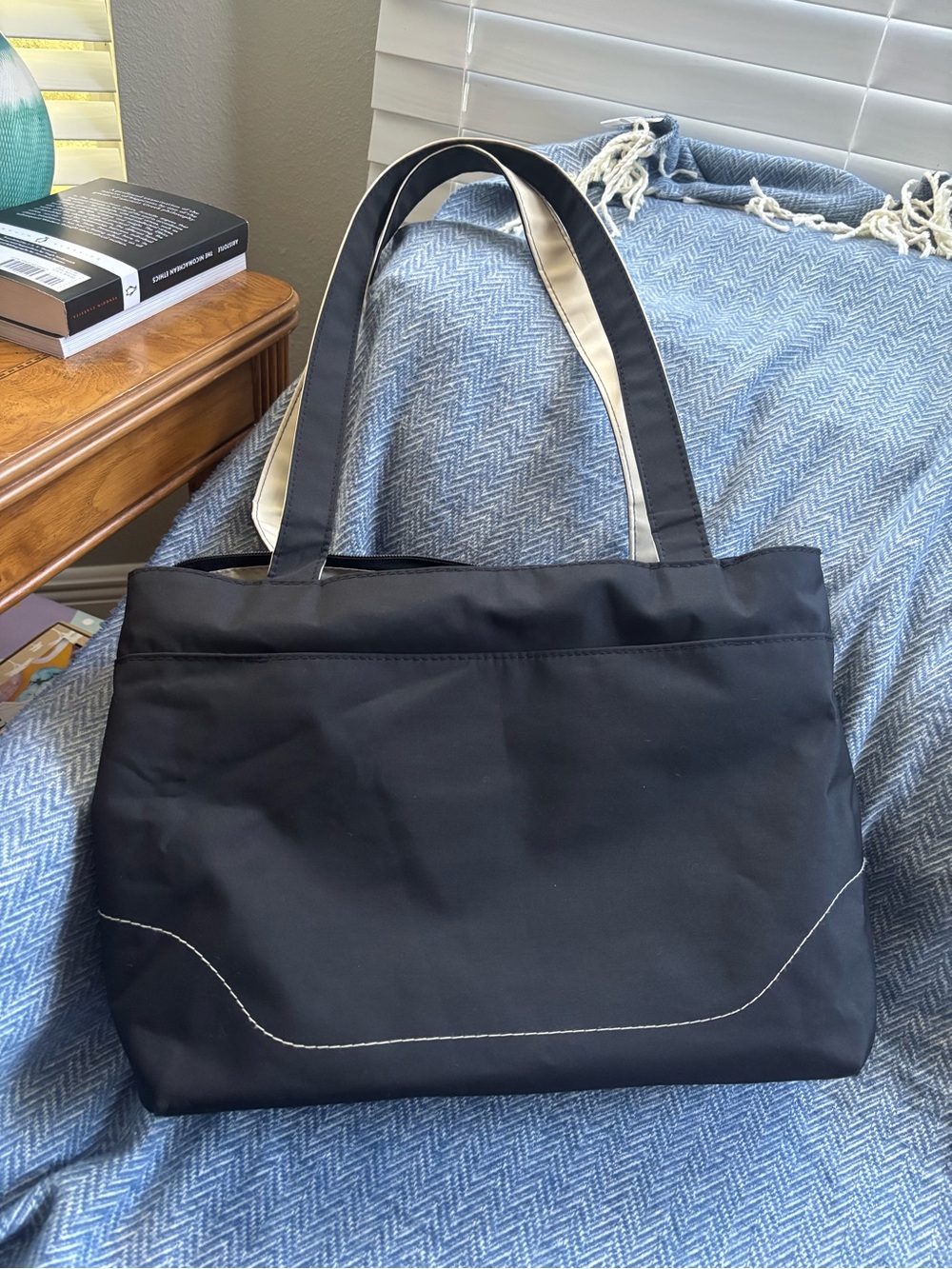 MEDELA MULTI-POCKET BLACK UTILITY TOTE BAG